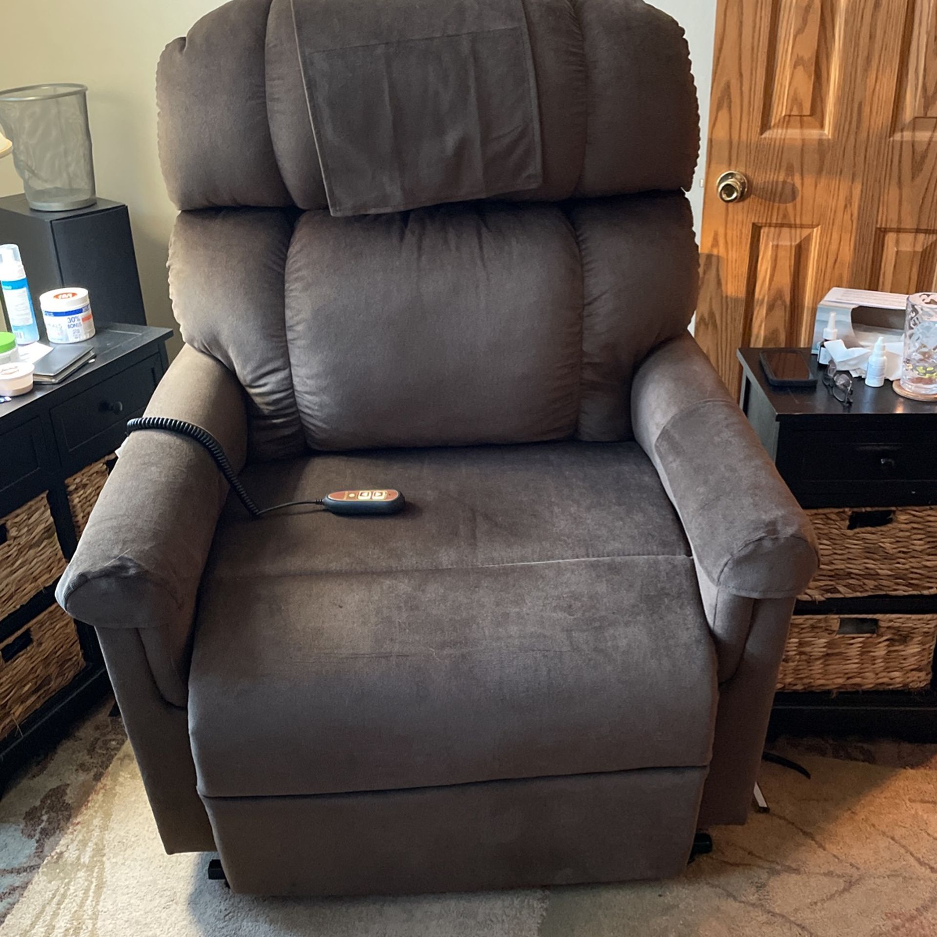 Golden Heavy duty Lift Chair Brand New