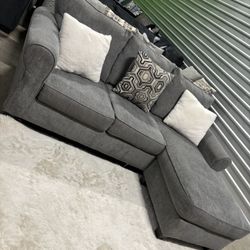 Small Grey Sectional Sofa Couch (Delivery AVAILABLE)