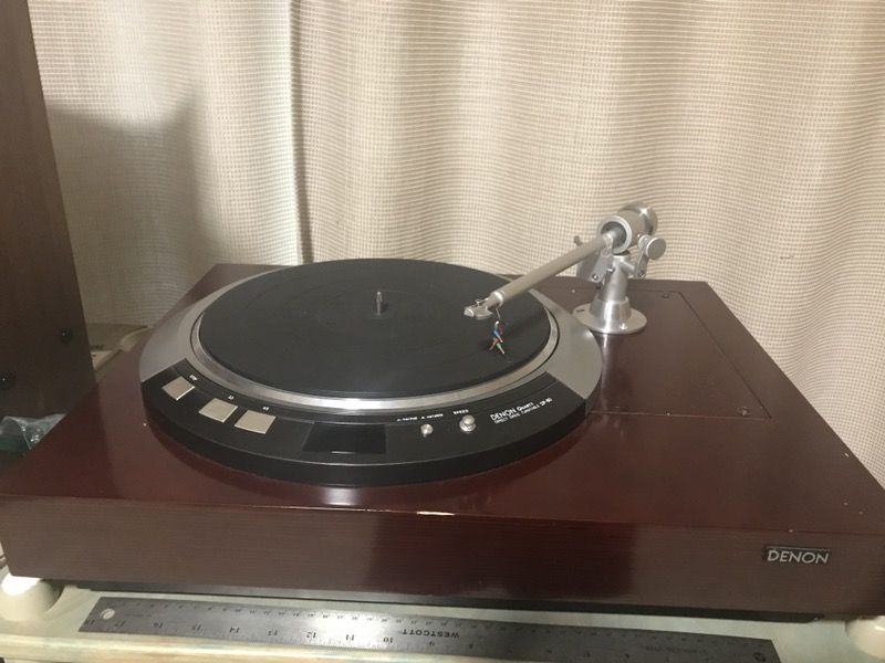 Denon DP-80 Turntable with Clearaudio Satisfy tonearm table was completely recapped in 2012