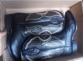 Leather boots Size 6.5