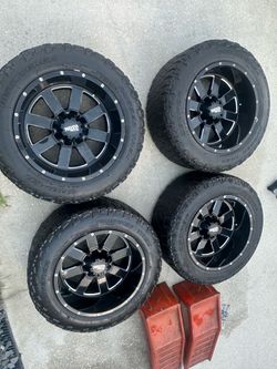 Moto Metal universal lug pattern 5x139.7 mm (5x5.5")
