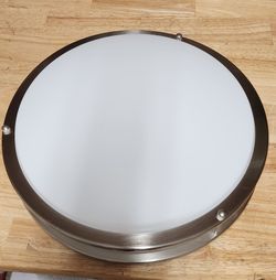 Round LED flush ceiling light