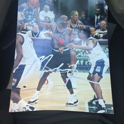 Autographed photo Of Michael Jordan