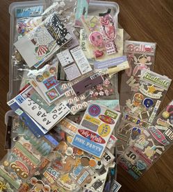 Scrapbooking (albums, stickers, books)