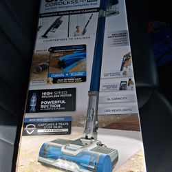 Shark Cordles Pet PLUS Vacuum 