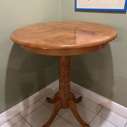 Furniture- Dining table - Table - Mesa