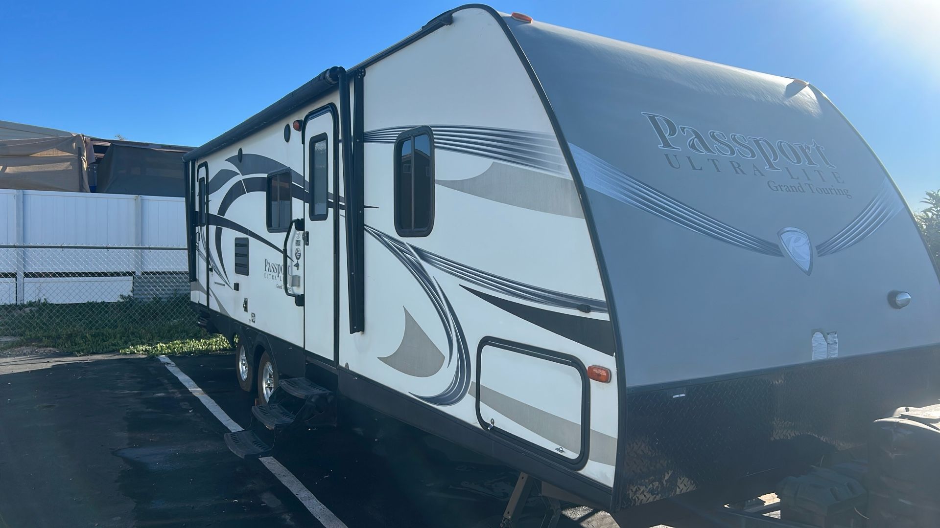 2015 Trailer PASSPORT ULTRA LITE $10,500