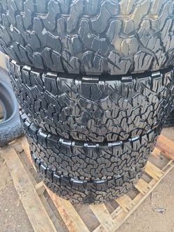 Set Of 4 tires LT 315 70 17