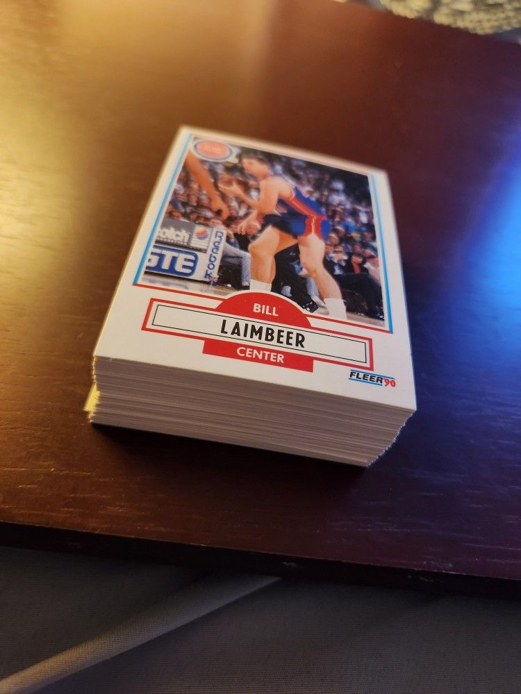 Lot of 58 1990-91 Fleer basketball common cards