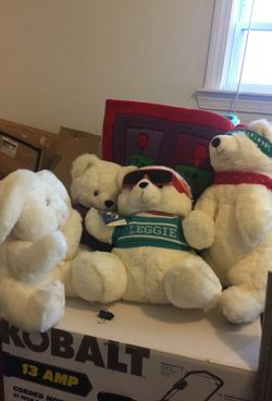 I have over 100 brand new teddy bears, animal characters and beanie Babys of different shapes and sizes all brand-name please make offer