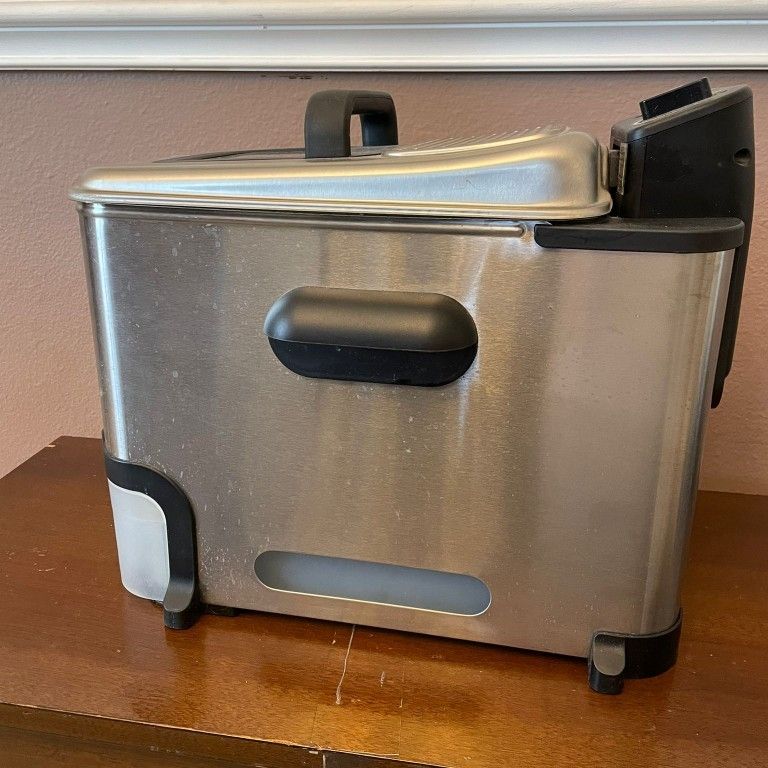 T-Fal Ultimate Easy Clean Stainless Deep Fryer for Sale in Gig Harbor, WA -  OfferUp