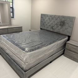 Queen  Bedroom Set With Mattress And 2 Nightstand Dresser And Mirror . Free Installation All New Furniture And Free Deliveries 