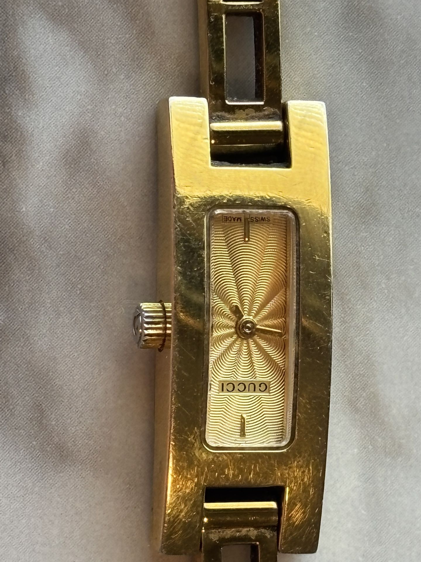 gold Gucci Watch