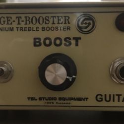 Mint condition Boutique guitar pedal RangeMaster Limited Treble Booster TSL nos components oc44