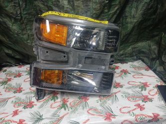 2019-21 Chevy Silverado Right Headlight Regular