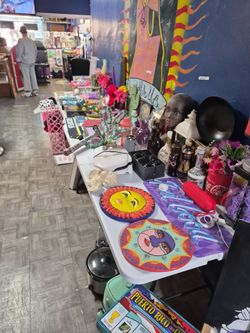 Tattoo shop closing come get it