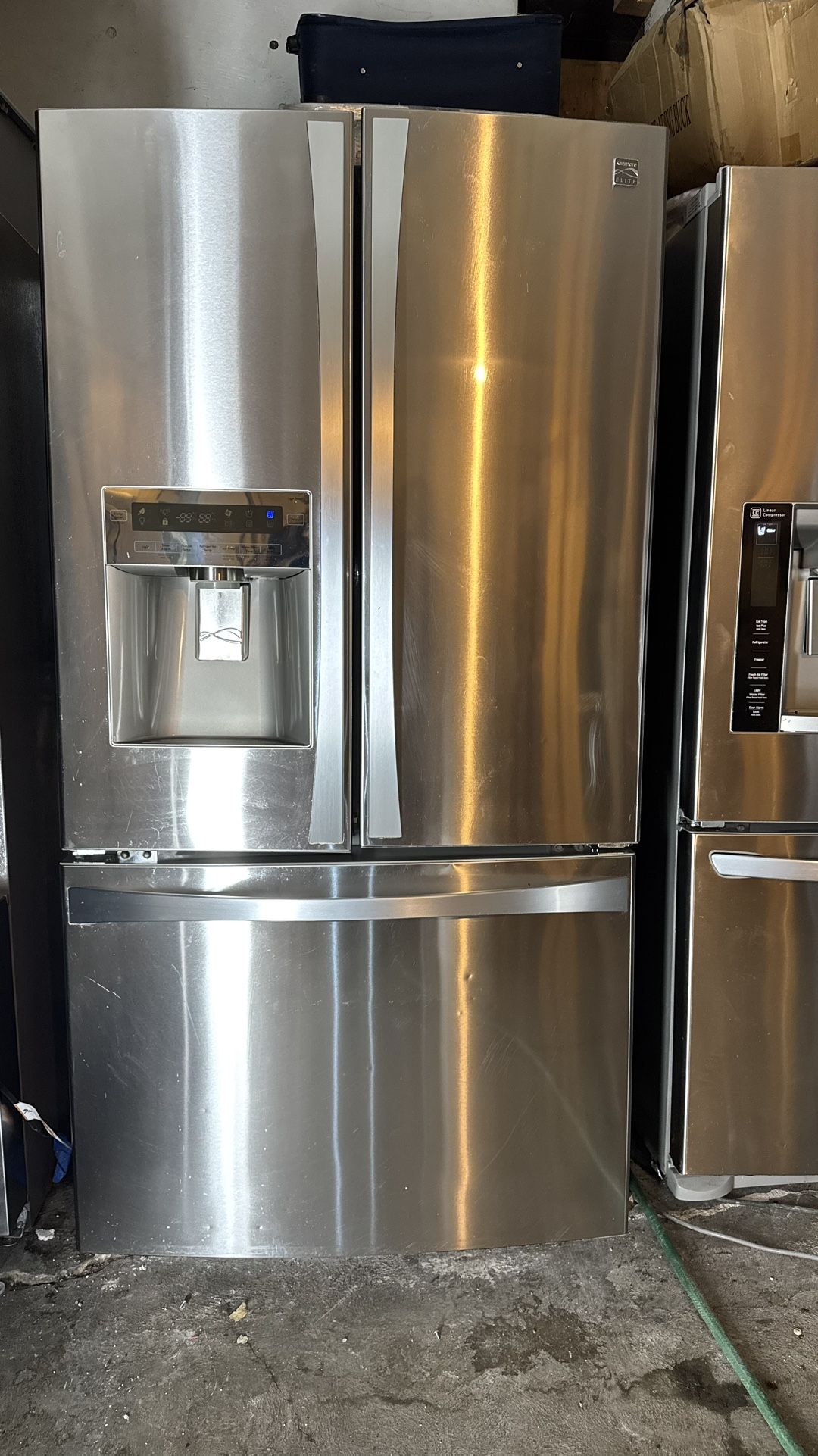 Refrigerator kenmore