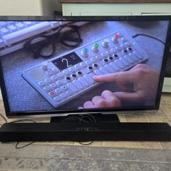 Vizio 42" Tv And Onn Soundbar