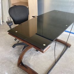 Desk And Chair 