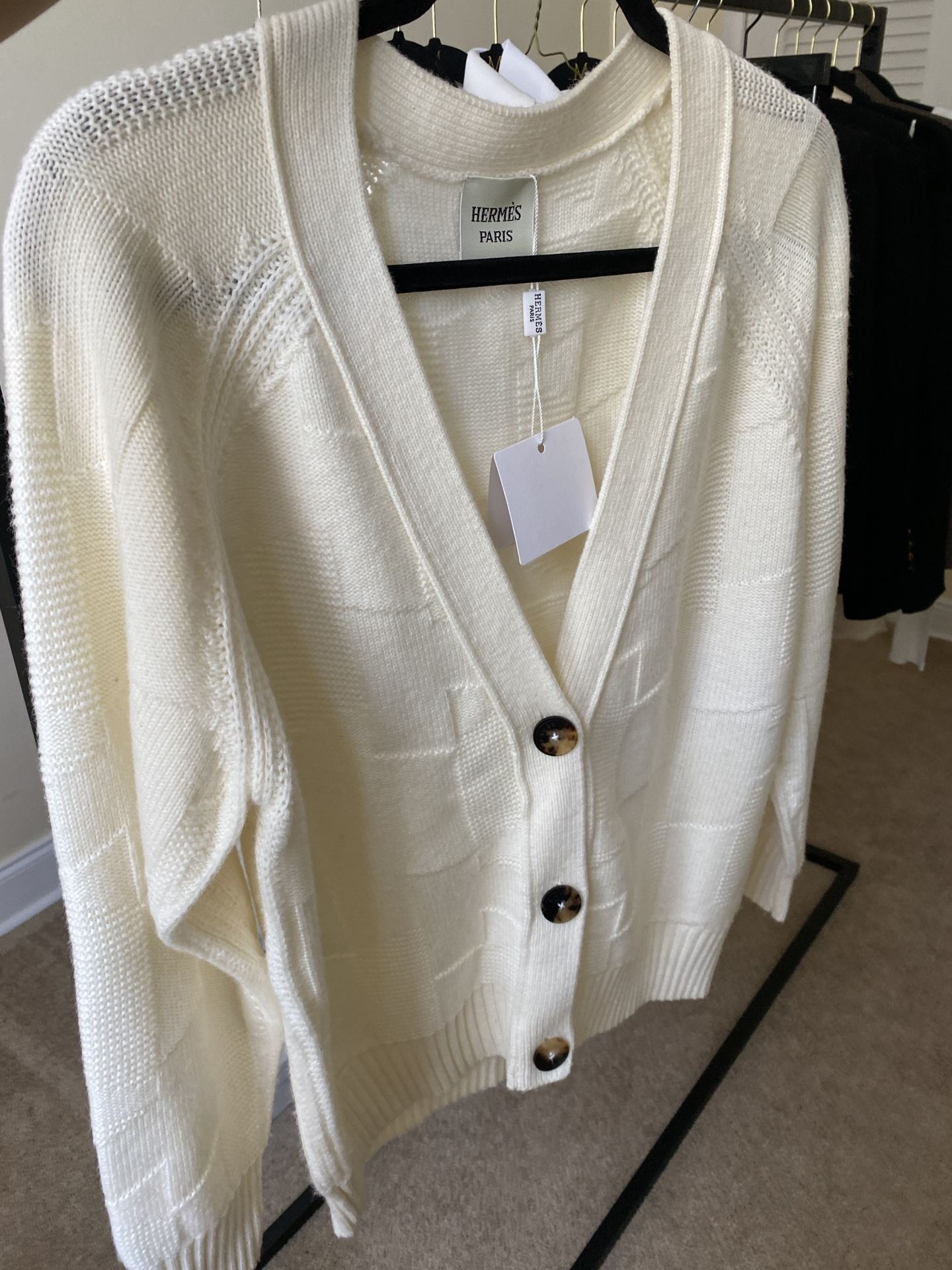 Hermes cardigan. Color ivory, size M.