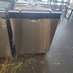 AMAZING  DISHWASHER 24"