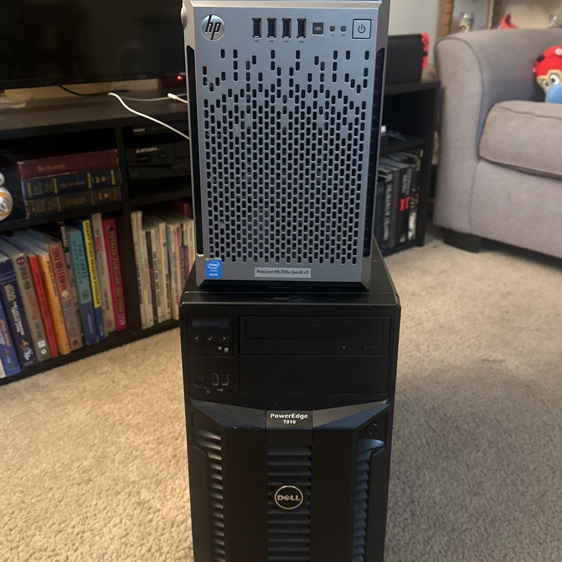 HPE - Proliant Ml310e G8V2- 1x Intel Xeon E3-1241v3/3.5 Ghz Quad-core   Dell PowerEdge T310 Tower Server