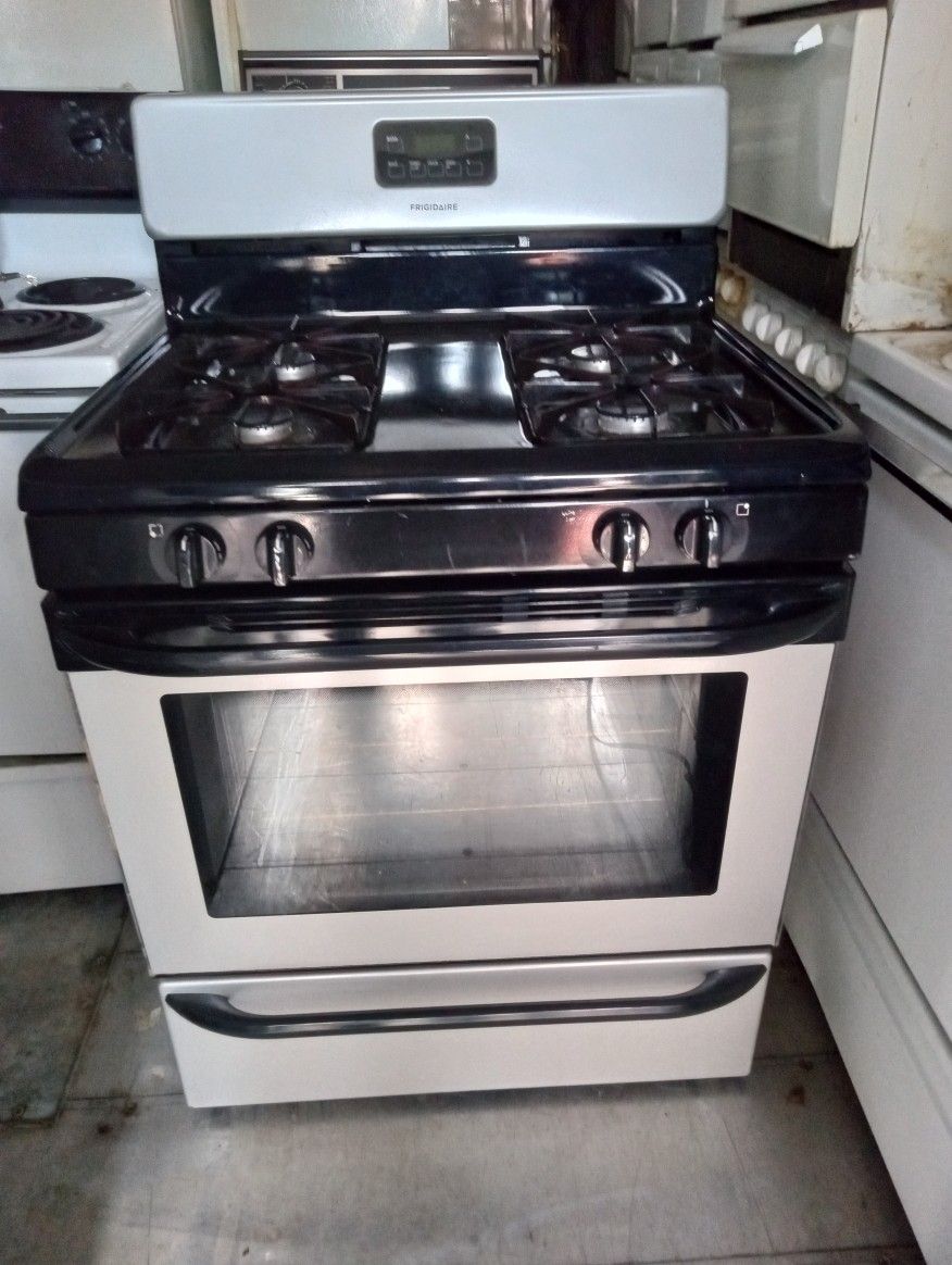 Frigidaire Gas Stove