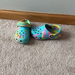 Toddler Crocs Size 8