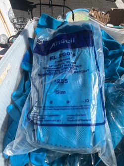 Heavy duty gloves