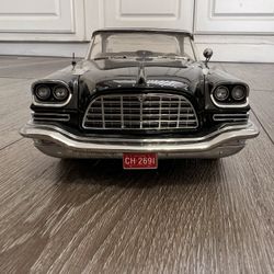 Diecast 1/18 Scale 1957 Chrysler 300 C American Muscle Ertl Good Condition 
