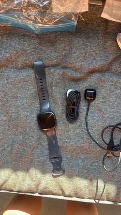 Fit bit and 2 charges