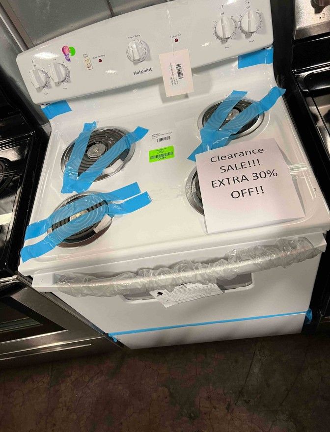 HOTPOINT RBS330DRWW 30 in 4 Elements 5 cu ft Electric Range OTF