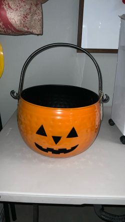 Pumpkin Caldron Metal Basket $40 /MAKE AN OFFER
