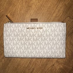 Michael Kohrs Travel Double Zip Wallet