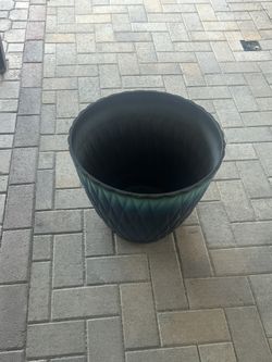 Mainstays Blue/lines Round Blue Paradise Plastic Planter