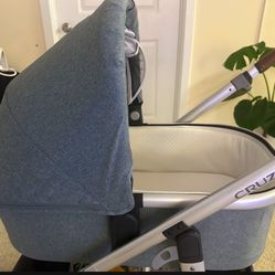 UPPAbaby Bassinet/Compatible with Vista, Cruz, Ridge, Minu Strollers/Overnight Sleep Solution/Mattress, Sheet, and Bug Shield Included/Gregory (Blue M