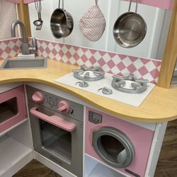 Kids Play Kitchen