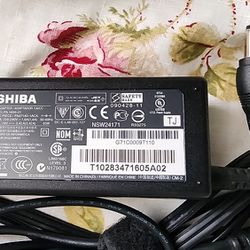 Charger Toshiba Laptop