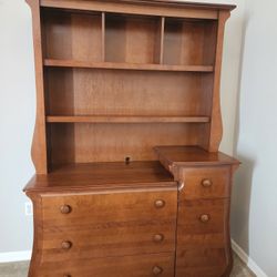 Dresser With Hutch (Poinciana 34758)