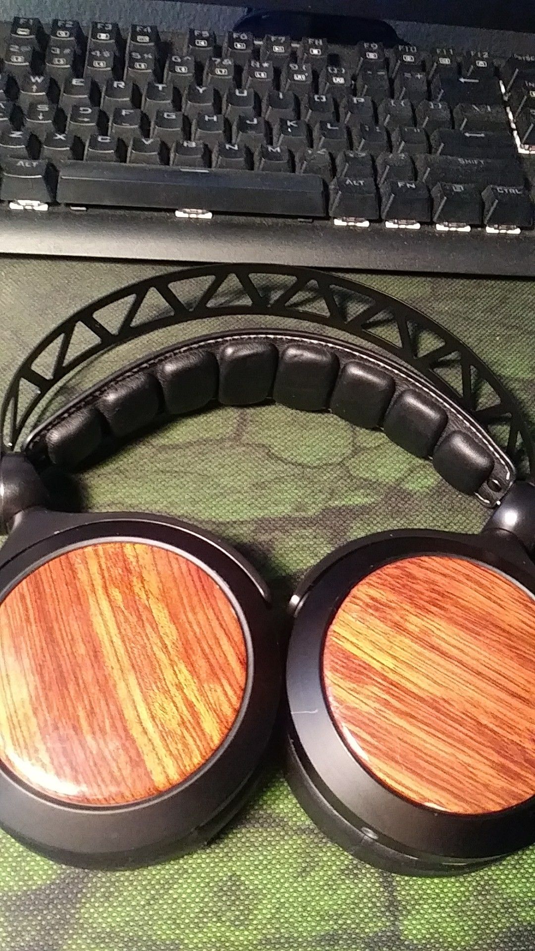 Monolith m560