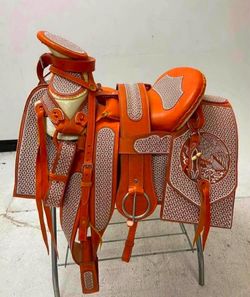 Montura charra bordada cantinas Cuadradas