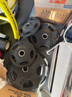 Hampton rubber coated Olympic weight plates with bar