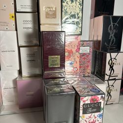 Perfumes / Colognes 