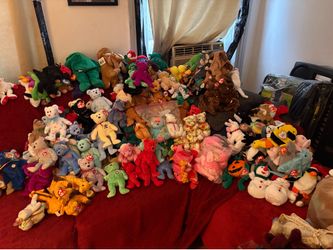 Large Lot of Ty Beanie Babies Collection