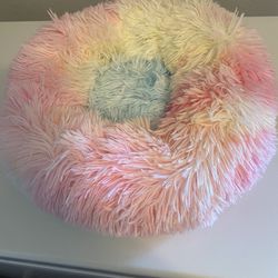 New Round, Colorful, Furry Dog/Cat Bed