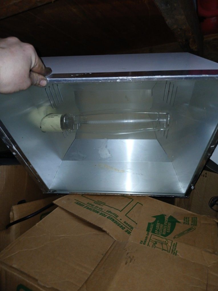 Grow Light's Ballasts Never Ran Runs Like New