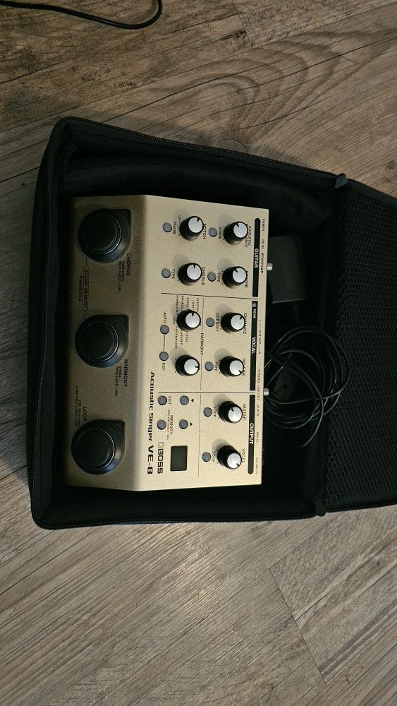 Boss VE-8 Acoustic Singer Effects Processer Pedal