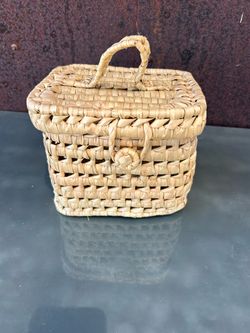 Small Woven Straw Basket with Lid