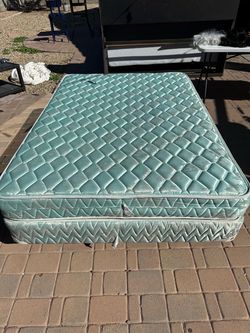 Queen Mattress and Box Spring Set