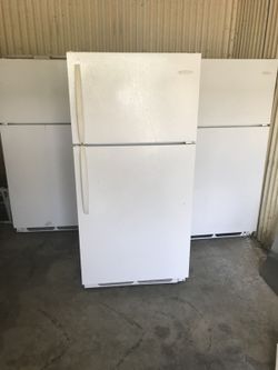 Really Nice!!!! Kenmore and Hotpoint Top Freezer Refrigerator